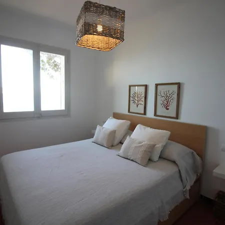 Holiday home Cap De Ras - Casa Individual Situada En Primera Linea De Mar, Con Magnificas Vistas De La Playa De Cap De Ras De - Es-228-185
